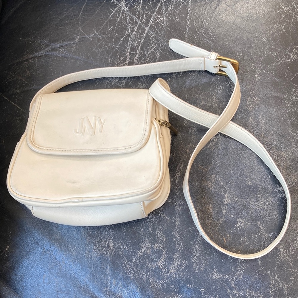 1990’s vintage cream colored leather Jones New York cross body bag